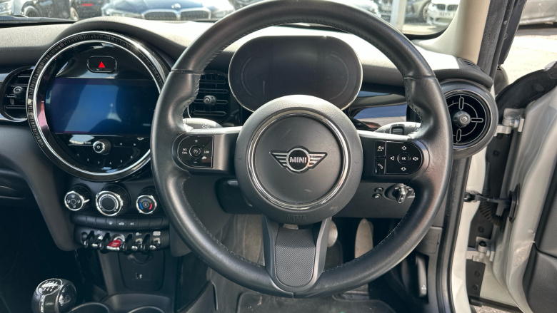 MINI Hatchback 2.0 Cooper S Classic 5dr Auto Petrol Hatchback